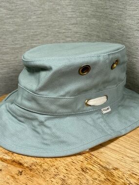 Tilley T1 Iconic Light Seafoam Blue Cotton Canvas Bucket Hat 7 3/8 Large